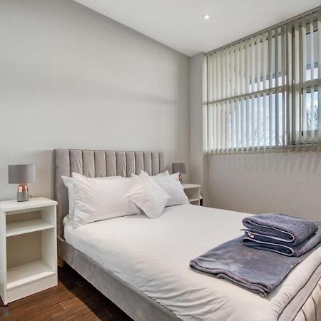 Cosy 1-Bed By Heathrow Airport Leilighet London Eksteriør bilde